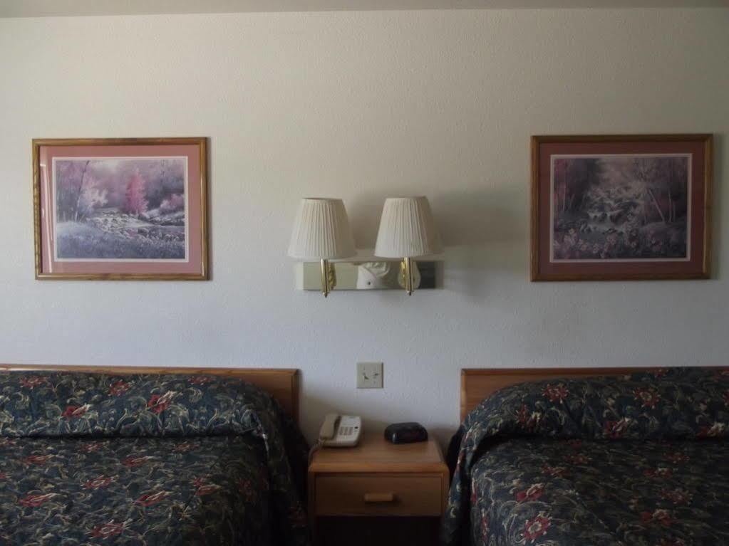 Super 8 By Wyndham Kremmling Otel Dış mekan fotoğraf